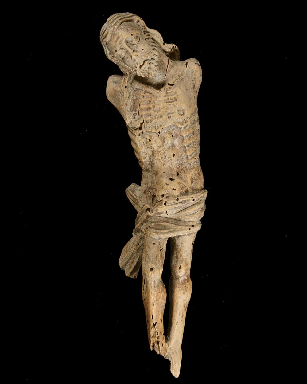 CHRIST DE CRUCIFIXION EN BOIS SCULPTÉ DU XVIIᵉ SIÈCLE